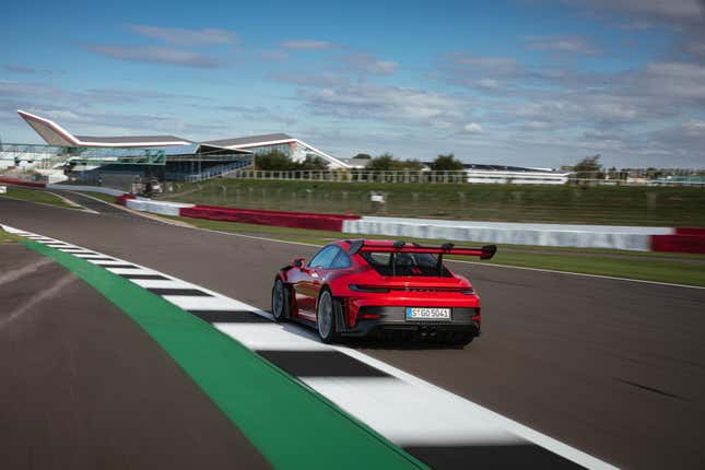 Image for article titled Every Ridiculous High-Tech Feature on the 2023 Porsche 911 GT3 RS