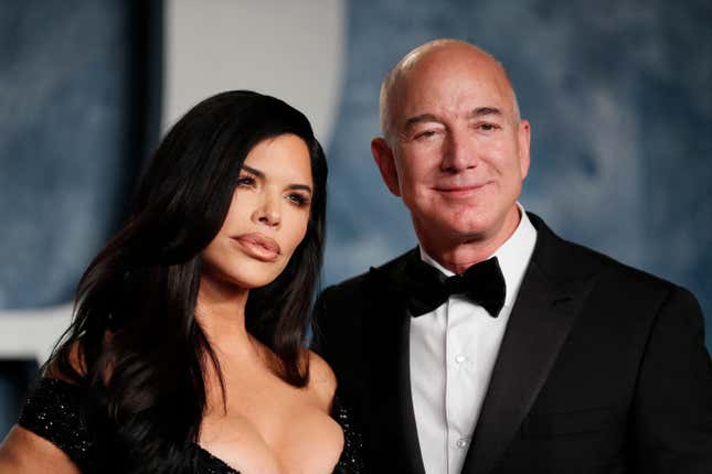Jeff Bezos e sua noiva Lauren Sánchez