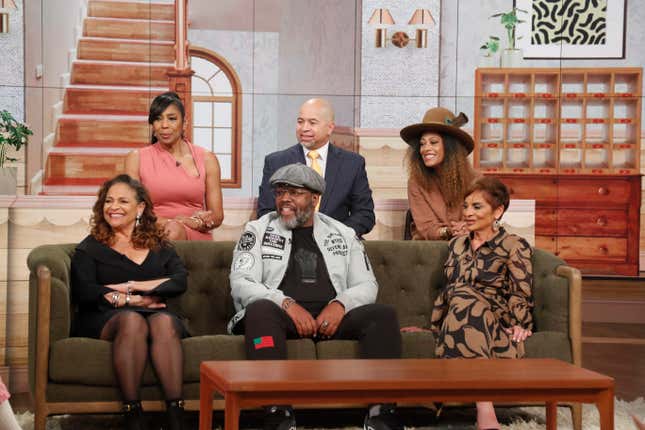 THE VIEW - The 35th-anniversary reunion with the cast of “A Different World,” including Jasmine Guy, Kadeem Hardison, Dawnn Lewis, Cree Summer, Darryl Bell and Debbie Allen 