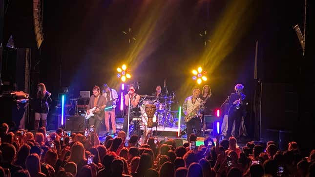 Image for article titled I Had an Existential Crisis at the Tom Sandoval Concert