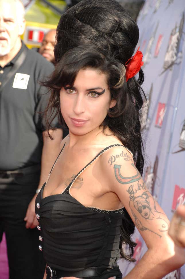 Image for article titled Hairdos That Deserve Their Own Zipcode
