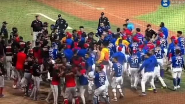 Image for article titled Exiled-MLBer Yasiel Puig in Venezuelan Baseball League brawl