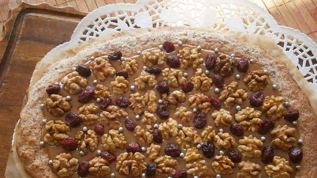 Image for article titled This Easter, skip the chocolate bunny and bake a mazurek