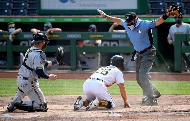 2022 World Series: Umpire Pat Hoberg called perfect game in Astros