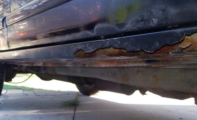 Image for article titled This Seemingly Beautiful Jeep Cherokee Is A Nightmare Example Of Why Mandatory Safety Inspections Make Sense