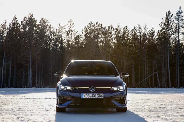 Image for article titled Here Are The Rest Of The Photos Of The 2022 Volkswagen Golf R In A Slideshow