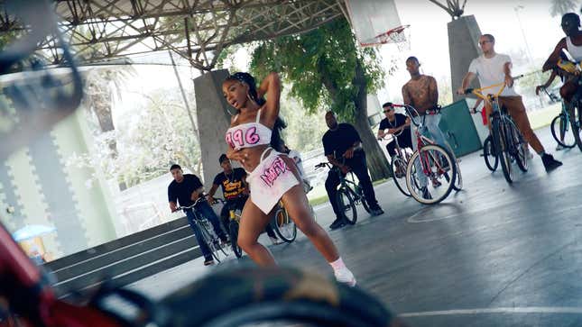 Image for article titled No, Normani Did Not Get That Iconic Basketball Move in One Take