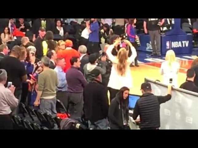Madison Square Garden Relentlessly Boos Nick Cannon During Knicks Game