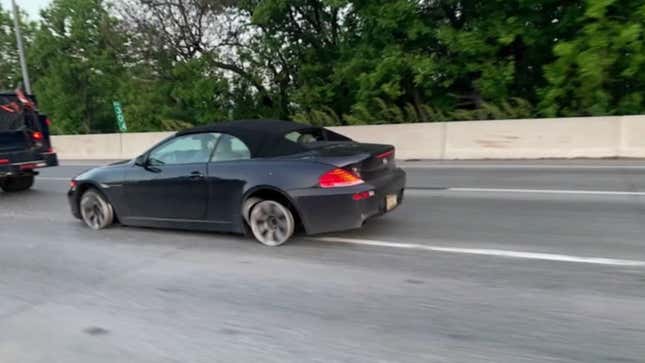 Image for article titled Philadelphia Driver Goes Several Miles on Interstate Without Tires