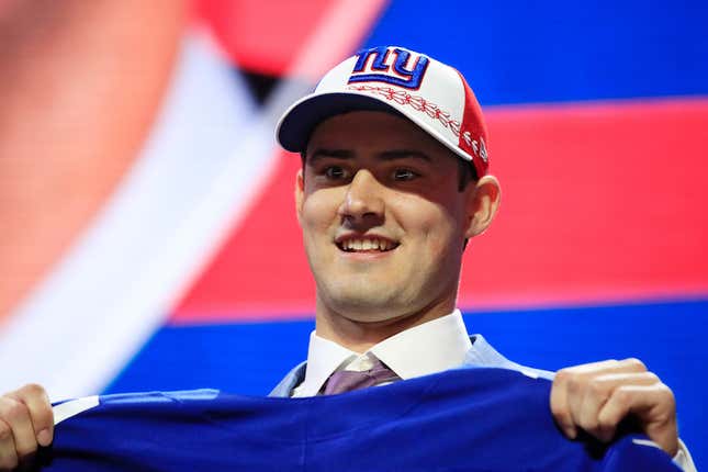 Giants Release Hype Video Of Daniel Jones Throwing Forward Passes