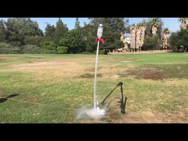 How to Make a Water Rocket With Your Kid