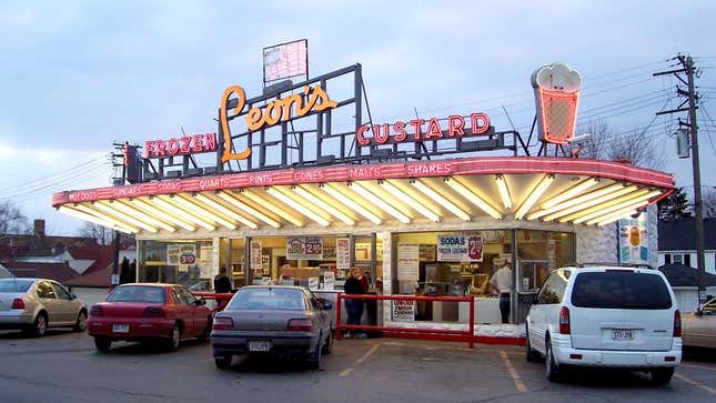 Image for article titled What&#39;s The Drive-In Junk Food Destination You Remember Best?