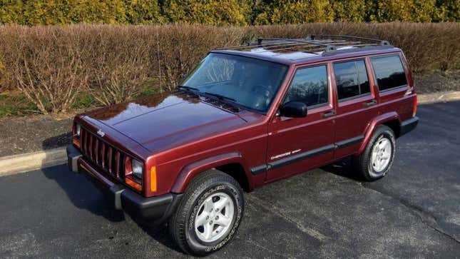 Image for article titled At $12,000, Is This Almost New 2001 Jeep Cherokee Almost A Steal?
