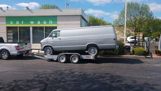 Image for article titled The U.S. Government Commissioned A Private Company To Build This Electric Dodge Ram Van In The 1980s