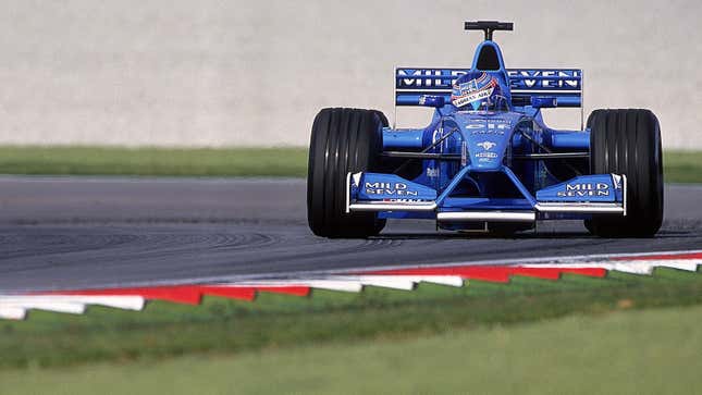 A photo of the front of the 2001 Benetton Renault F1 car. 