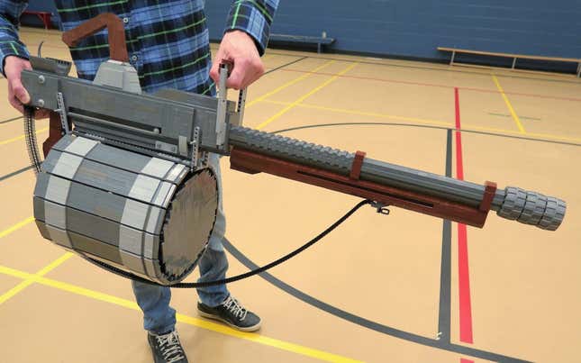 <i>Team Fortress 2</i>'s Beloved Minigun, Remade With LEGO Bricks