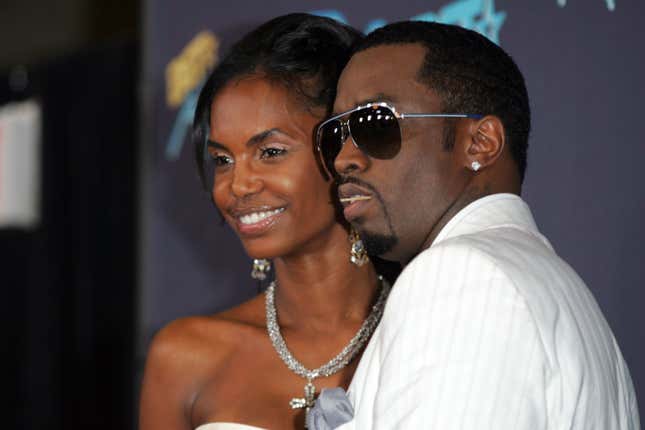 Sean „Diddy“ Combs und Kim Porter während der BET Awards 2006 – Presseraum im The Shrine in Los Angeles, Kalifornien, USA.