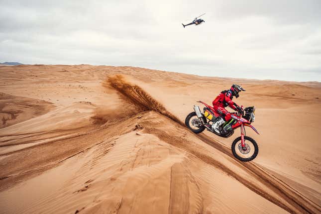 Image for article titled The Harrowing Beauty of the 2023 Dakar Rally