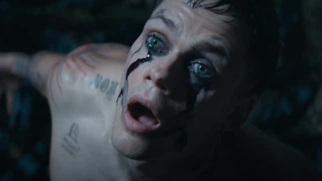 Image for article titled Bill Skarsgård Brings New Blood in First Trailer for The Crow
