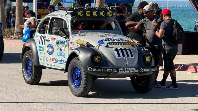 Imagen para el artículo titulado Aquí está todo lo interesante que vi al inicio de la Baja 1000