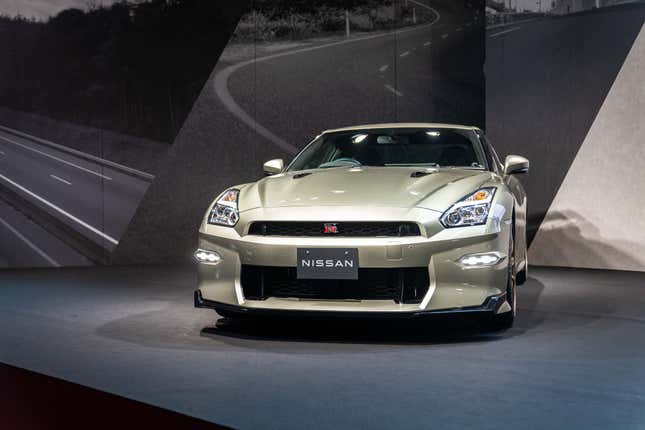 Image for article titled Automakers Brought the Heat at the 2023 Tokyo Auto Salon