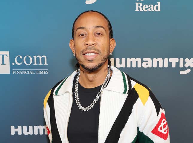 Image for article titled Black Twitter Is Hilariously Concerned About Ludacris Drinking Glacier Water in Alaska