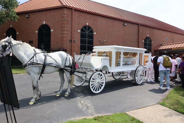 Image for article titled Here Are Some Touching Photos From JackyOh&#39;s Celebration Of Life