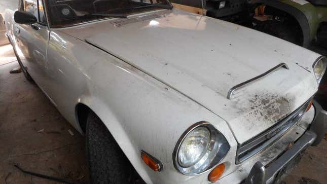 Image for article titled At $3,600, Could This 1970 Datsun Fairlady 2000 Project Prove a Fair Deal?