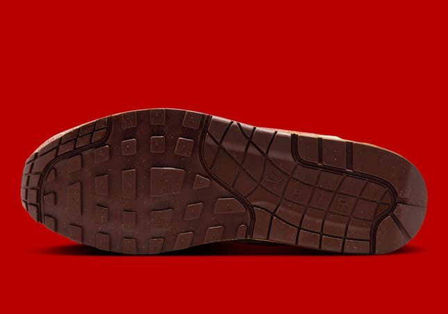 Image for article titled New Nike Sneakers Seem Inspired By Donkey Kong