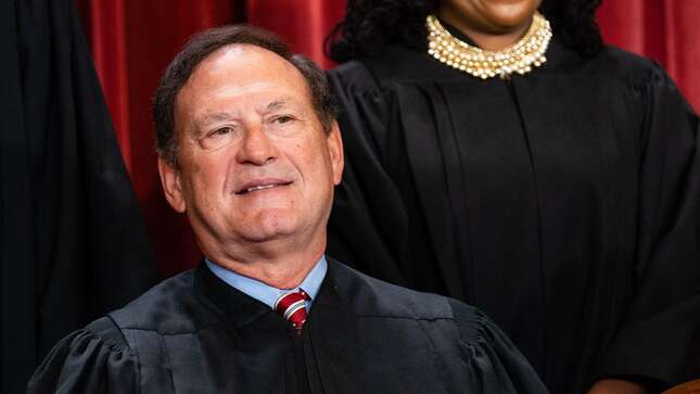 Samuel Alito 'Joked' About Black Kids Wearing KKK Robes During Oral Arguments