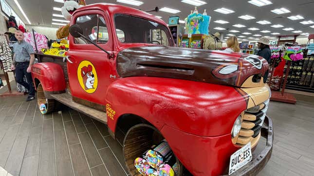 Image for article titled 15 Odd Buc-ee&#39;s-Branded Items You Can Purchase At Your Next Buc-ee&#39;s Stop