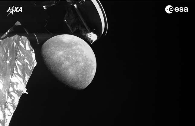 Image for article titled Triple-Core Rockets and &#39;Donuts&#39; on Mars: Marvel at the Best Spaceflight Imagery From June