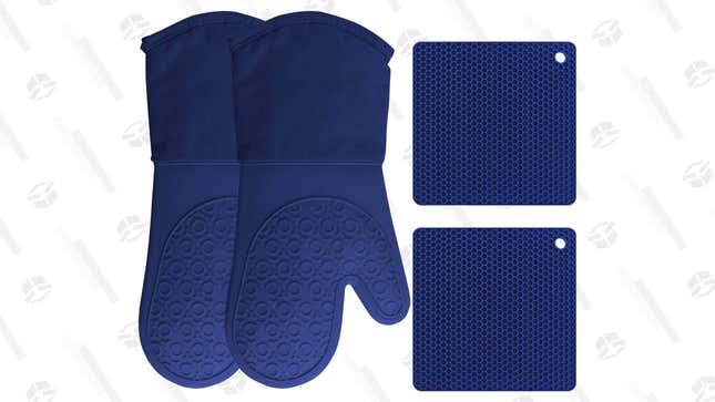 HOMWE Silicone Oven Mitts and Pot Holders | $13 | Amazon