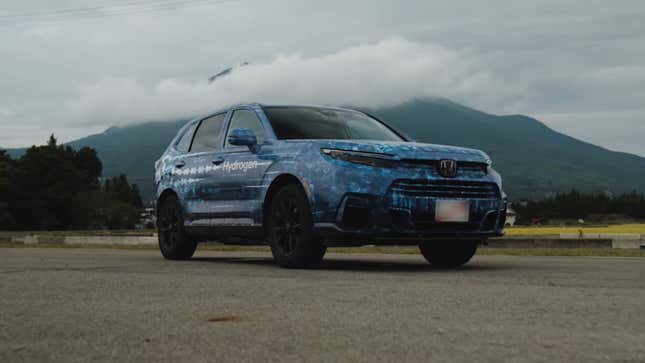 A screenshot of a video showcasing the hydrogen-powered CR-V. 