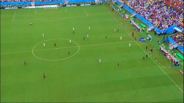 Soccer Bro Invades Pitch, High Fives Thomas Müller