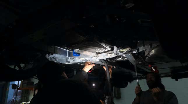 Image for article titled I Helped Reassemble A Stripped-Down 2020 Chevy Corvette C8. What I Saw Was Beautiful