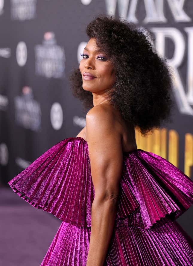 Image for article titled The Best Looks From the Black Panther: Wakanda Forever World Premiere