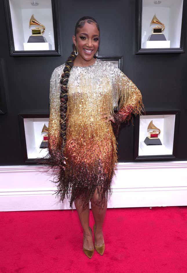 Image for article titled Grammys 2022: Red Carpet Looks