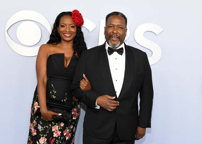 Erika Woods und Wendell Pierce bei den 77. jährlichen Tony Awards, die am 16. Juni 2024 im David H. Koch Theater im Lincoln Center in New York City stattfinden.