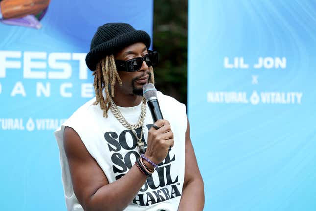  Lil Jon speaks onstage during Lil Jon’s Manifest Abundance Album Retreat presented by Natural Vitality on May 08, 2024 in Los Angeles, California.