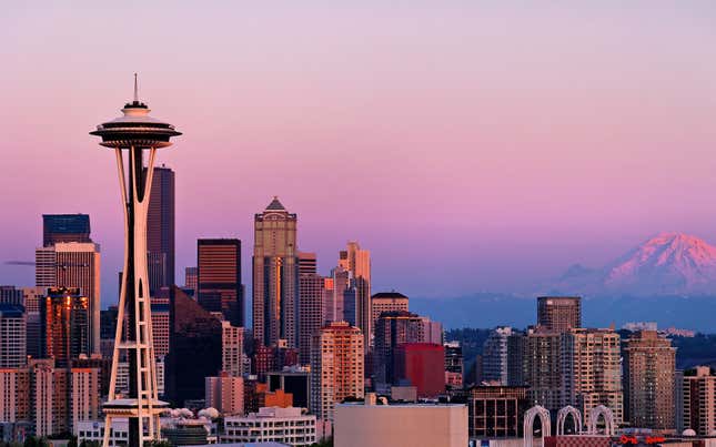 Downtown Seattle, the Space Needle and the Mt Rainier from Kerry park, just after sunset.