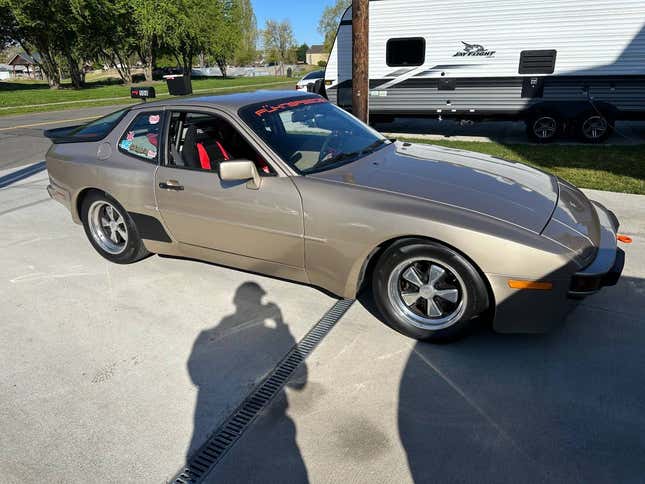 Image for article titled At $12,500, Does This 1985 Porsche 944 Track?