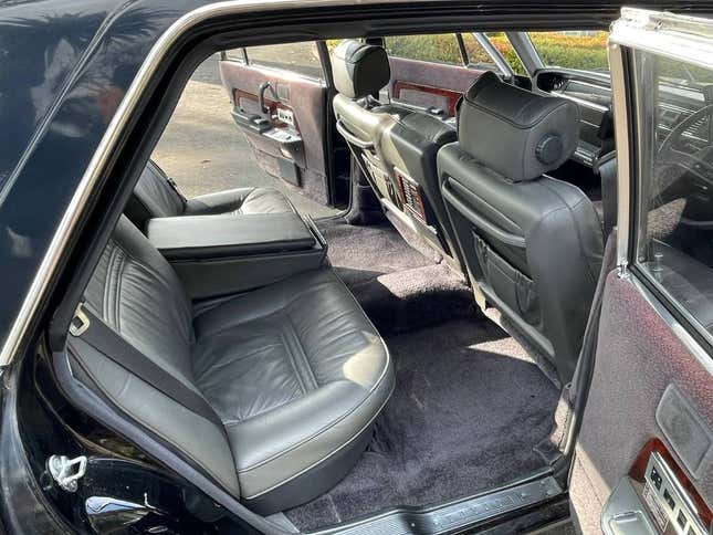 Image for article titled At $7,500, Is This 1990 Toyota Century a Once in a Lifetime Deal?