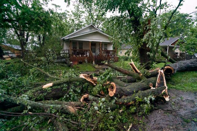Image for article titled Photos: 12 days of powerful tornadoes from Texas to Pennsylvania