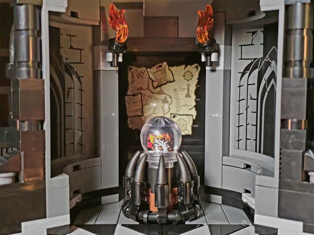 Image for article titled Lego's Lord of the Rings Barad-Dûr Set Is Just About Worthy of a Dark Lord