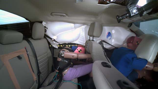 Image for article titled New Midsize Trucks Receive Poor Rear-Seat Crash Safety Ratings: Report