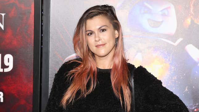 Image for article titled Here's Some TikTok Beef Involving Nickelodeon Star Lindsey Shaw