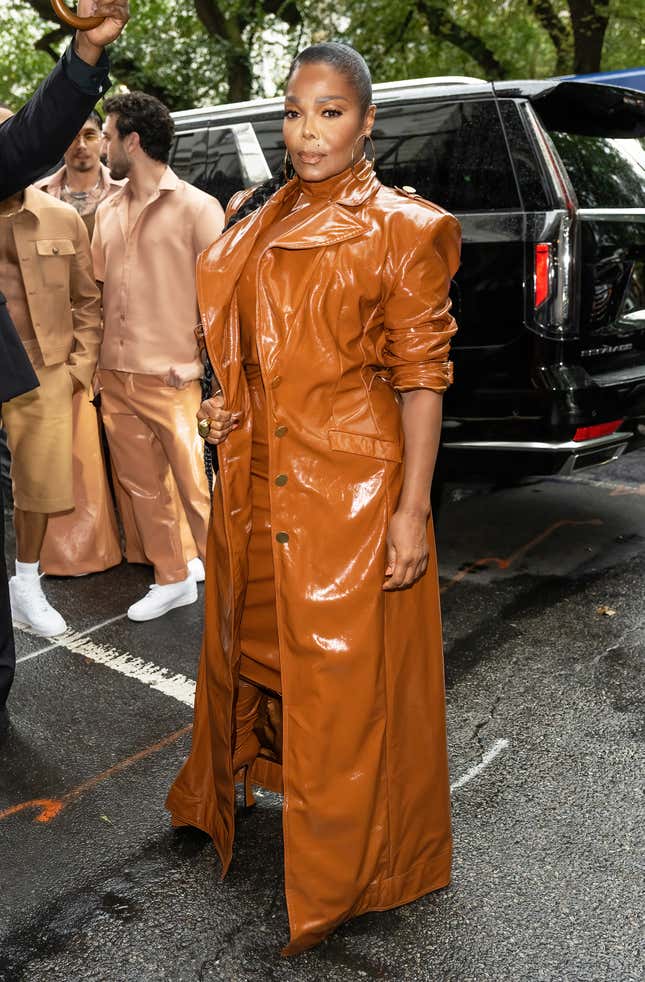 Image for article titled More Fabulous Outfits Black Celebs Wore to New York Fashion Week 2023