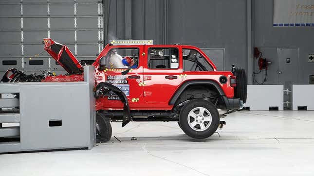 2022 Jeep Wrangler Unlimited crash test