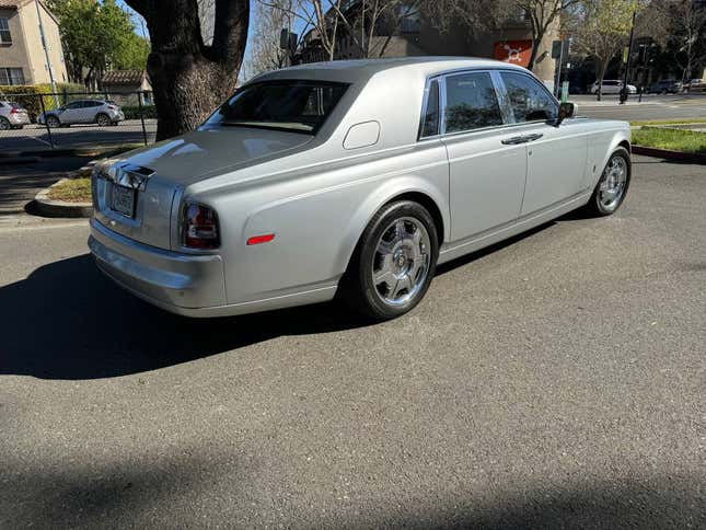 Image for article titled At $105,000, Is This 2006 Rolls-Royce Phantom A Sublime Steal?